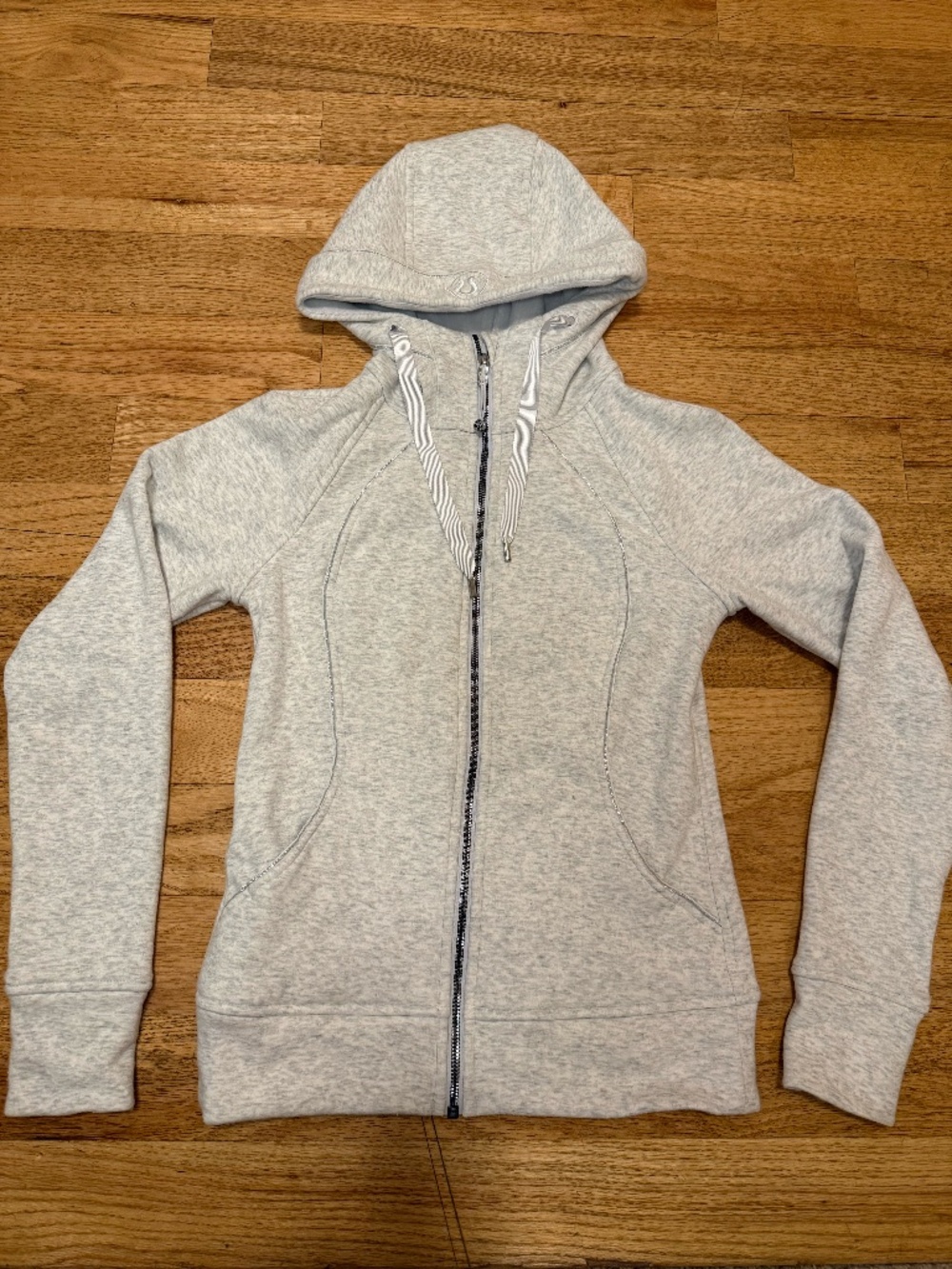 Lululemon Scuba Hoodie Heathered Light Gray Silver Metallic Full Zip Women's Siz